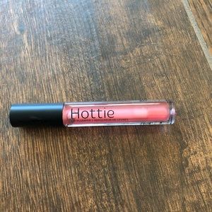 Younique lip plumper